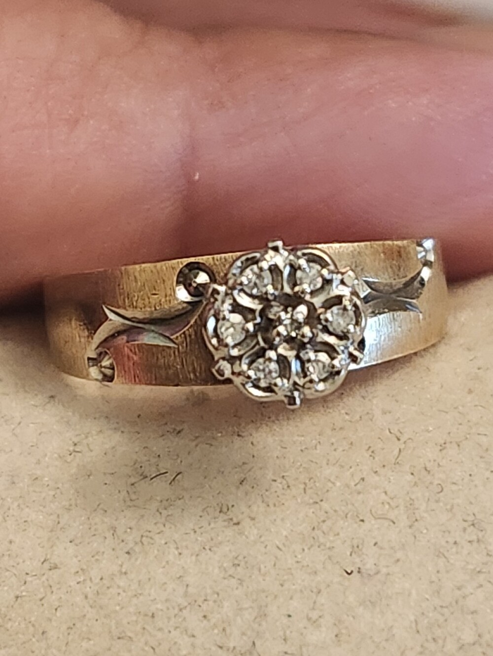 1970s GTR 10K Yellow Gold Natural Diamond Flower Cluster Wide Band Ring Size 7 - Picture 3 of 14